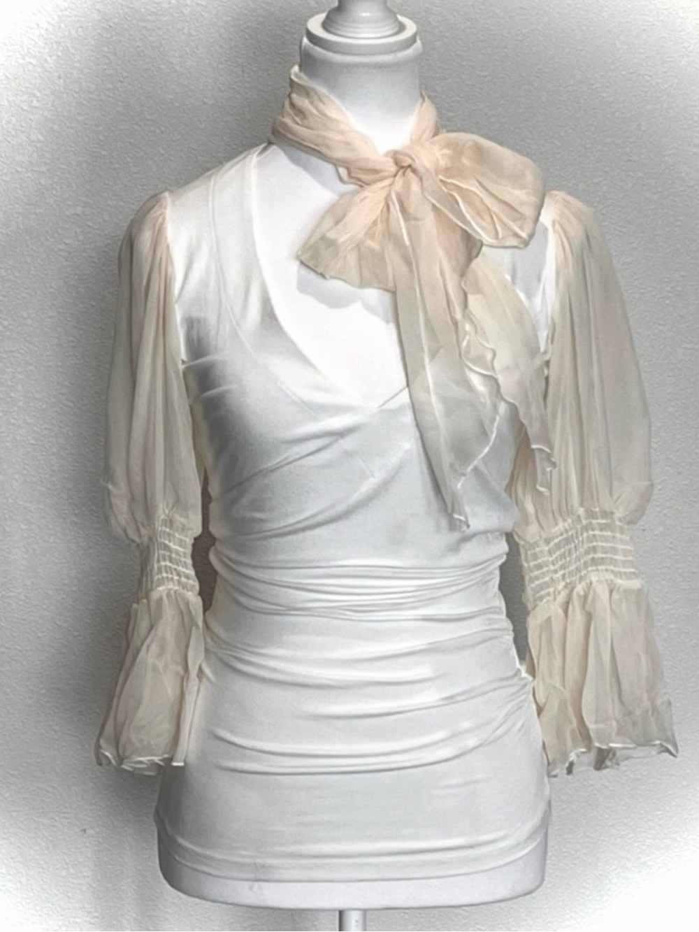 NWT Bebe White Cream Ruched Silk Chiffon Tie Neck Blouse XXS